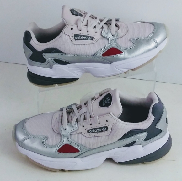 adidas falcon size 8